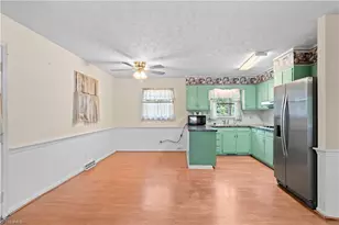 5924 Timberwood Trail, Kernersville, NC 27284 - Photo 9