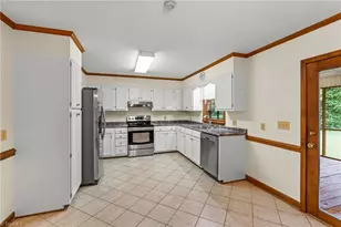 482 Motsinger Rd, Winston-Salem, NC 27107 - Photo 9