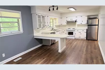 134 Carolina Avenue, Mount Airy, NC 27030 - Photo 7