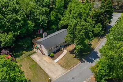 1800 Rivertrace Point, High Point, NC 27265 - Photo 31