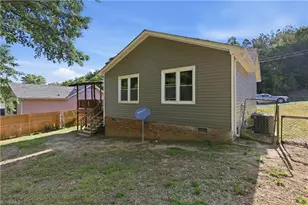 1916 Willow Rd, Greensboro, NC 27406 - Photo 3