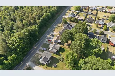 1916 Willow Road, Greensboro, NC 27406 - Photo 23