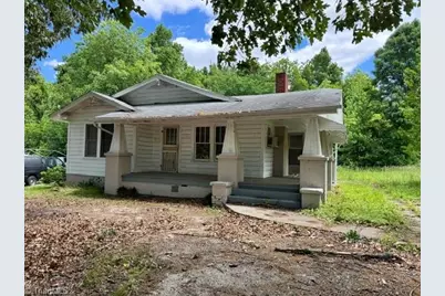 138 Sunset Drive, Thomasville, NC 27262 - Photo 1