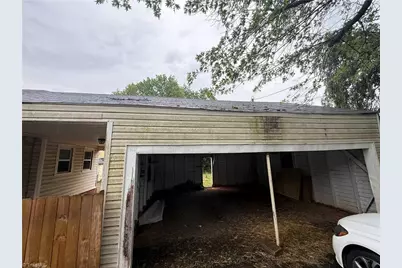 908 W Lee Avenue, Yadkinville, NC 27055 - Photo 7