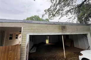 908 W Lee Ave, Yadkinville, NC 27055 - Photo 7