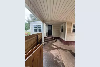 908 W Lee Avenue, Yadkinville, NC 27055 - Photo 17