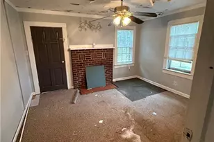 908 W Lee Ave, Yadkinville, NC 27055 - Photo 5