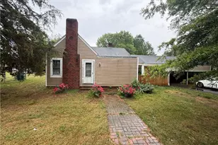 908 W Lee Ave, Yadkinville, NC 27055 - Photo 1