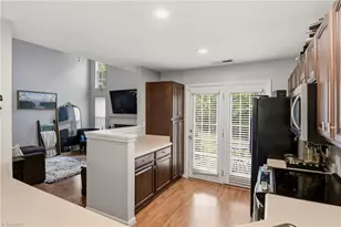 5624 Harbor House Dr, Greensboro, NC 27410 - Photo 9