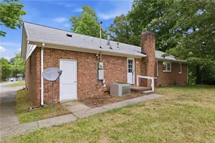 2402 Revolan Ct, Greensboro, NC 27407 - Photo 35