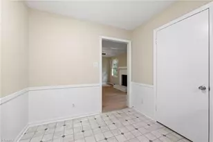 2402 Revolan Ct, Greensboro, NC 27407 - Photo 7