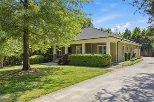 2105 Stone Ridge Pl, Winston-Salem, NC 27107 - Photo 3