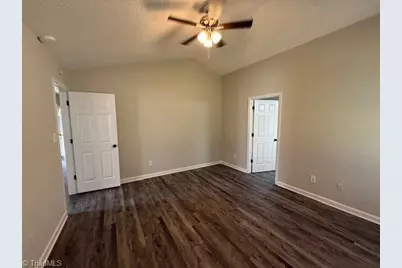 2806 Pleasant Garden Road, Greensboro, NC 27406 - Photo 7
