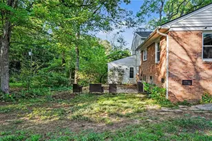 611 Candlewood Dr, Greensboro, NC 27403 - Photo 29