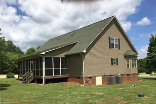 2034 Waterford Pointe Rd, Lexington, NC 27292 - Photo 5