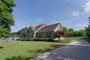 2034 Waterford Pointe Rd, Lexington, NC 27292 - Photo 1