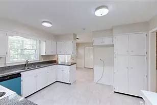 1711 Scarborough Rd, High Point, NC 27265 - Photo 11