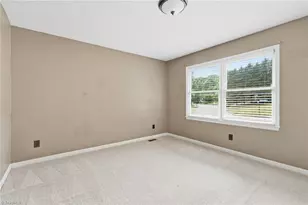 5404 N Oaks Dr, Greensboro, NC 27455 - Photo 23
