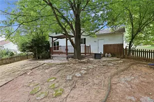 5404 N Oaks Dr, Greensboro, NC 27455 - Photo 27