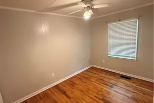 204 Blackstock St, Eden, NC 27288 - Photo 7