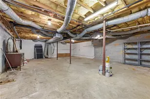 330 W Presnell St, Asheboro, NC 27203 - Photo 35
