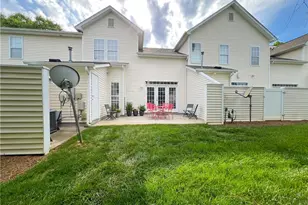 5811 Fox Point Cir, Winston-Salem, NC 27104 - Photo 3