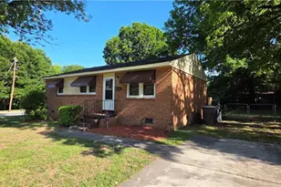 2206 Bothwell St, Greensboro, NC 27401 - Photo 11