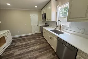 1226 Hoover Ave, High Point, NC 27260 - Photo 7