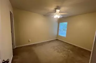 1950 Glenkirk Dr, Burlington, NC 27215 - Photo 17