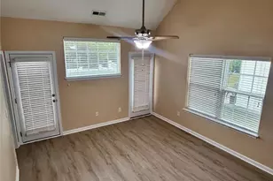 312 Robyns Gln Cir, Greensboro, NC 27409 - Photo 17