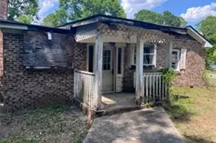 327 Zion St, Laurinburg, NC 28352 - Photo 7