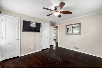 110 Mayflower Drive, Greensboro, NC 27403 - Photo 25