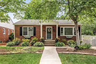 110 Mayflower Dr, Greensboro, NC 27403 - Photo 3