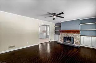 110 Mayflower Dr, Greensboro, NC 27403 - Photo 5