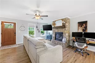 342 Price St, Stoneville, NC 27048 - Photo 13