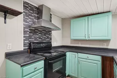 4312 Vickrey Chapel Road N, Jamestown, NC 27282 - Photo 7