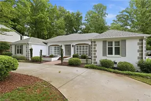 702 Westminster Dr, Greensboro, NC 27410 - Photo 5