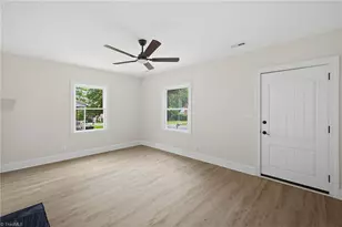 907 Dayton Ave, High Point, NC 27262 - Photo 9