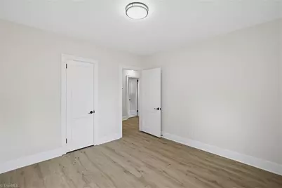 907 Dayton Avenue, High Point, NC 27262 - Photo 19