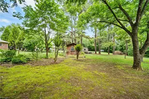1821 Youngs Mill Rd, Greensboro, NC 27406 - Photo 9
