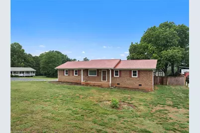 6754 Rosewood Drive, Trinity, NC 27370 - Photo 5