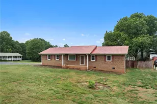 6754 Rosewood Dr, Trinity, NC 27370 - Photo 5