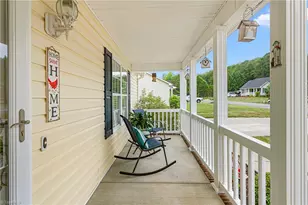 1302 Durham Meadows Dr, Burlington, NC 27217 - Photo 9