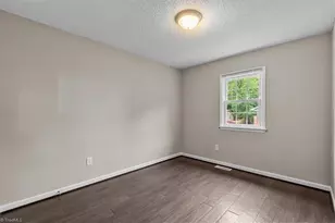 1307 Pearson St, Greensboro, NC 27406 - Photo 23