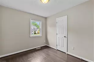 1307 Pearson St, Greensboro, NC 27406 - Photo 21