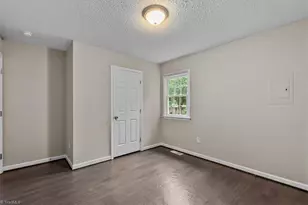 1307 Pearson St, Greensboro, NC 27406 - Photo 17