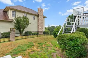 519 Maple St, Mount Airy, NC 27030 - Photo 19