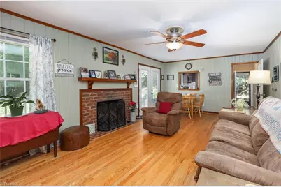 13 Mayflower Lane, Lexington, NC 27295 - Photo 17