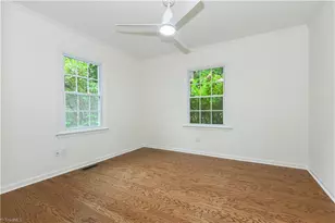 1001 Pamlico Dr, Greensboro, NC 27408 - Photo 19