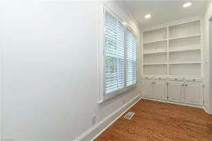 1001 Pamlico Dr, Greensboro, NC 27408 - Photo 27